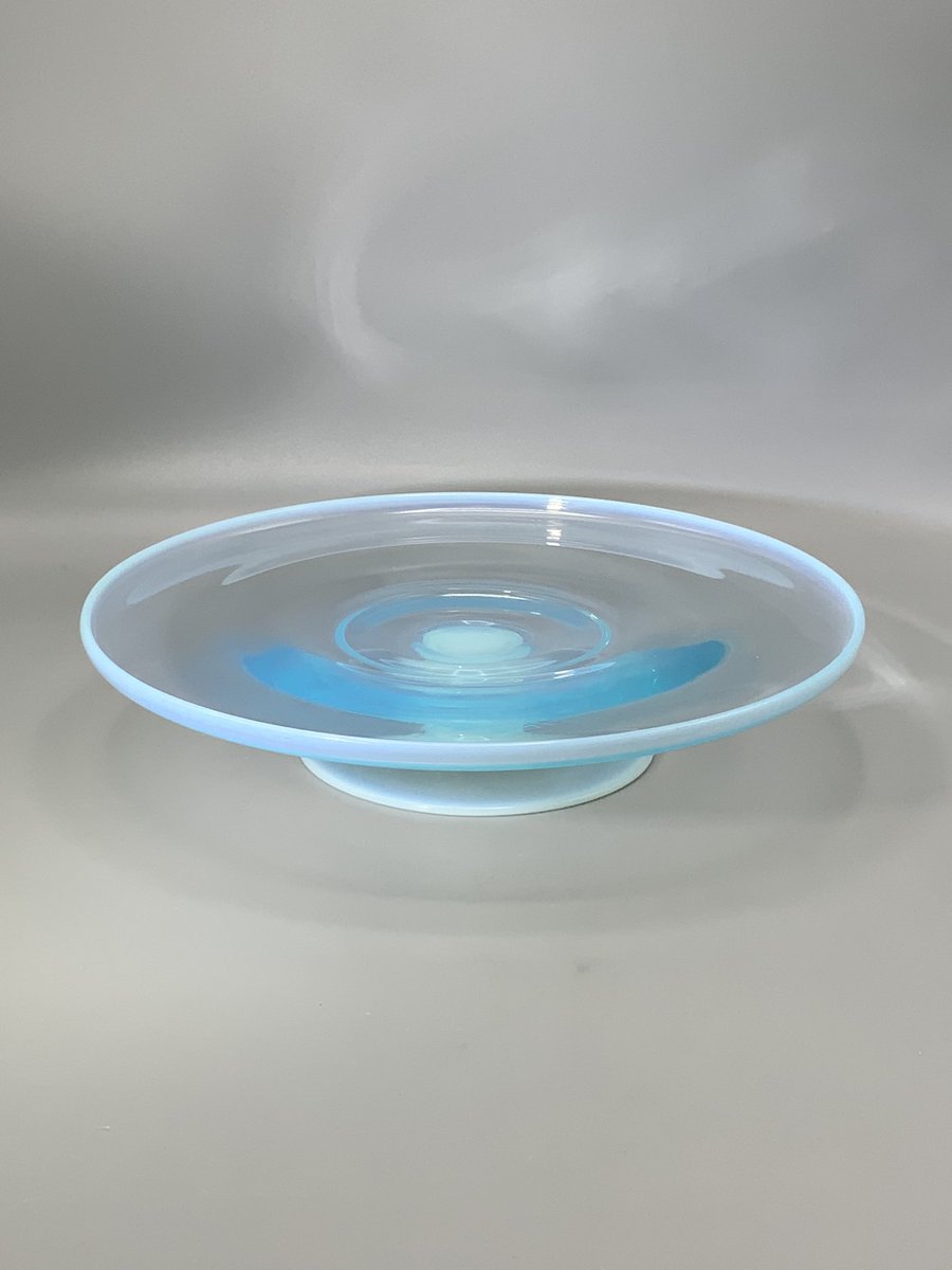 TouchFinds's tweet photo. Fostoria Sea Scape Cake Stand - Blue by ATouchOfGlassFinds https://t.co/oB98a7fSSW via @Etsy https://t.co/rtbk8619th