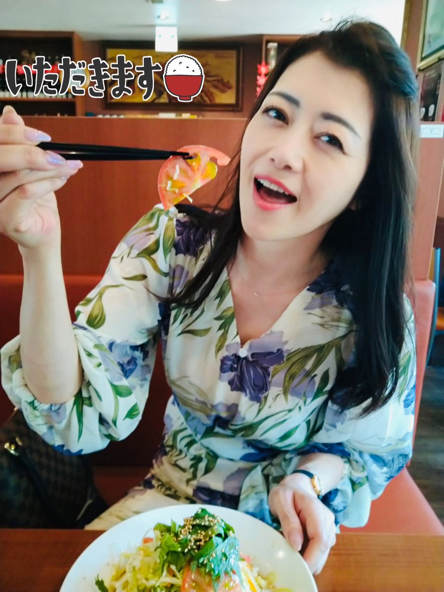 名古屋2日間☀️土曜のフェニックス個撮、オフ会、昨日のパン教室イベント、ご参加下さった皆様ありがとうございました♡
ポートレイト撮影後ランチにトマト冷やし中華いただきました🍅

6月10日の大阪パン教室と11日のバーMAKI大阪、空きあります⭐︎
hojyoclub@gmail.comにご予約メールください♪ https://t.co/Dkgc7t3Q05