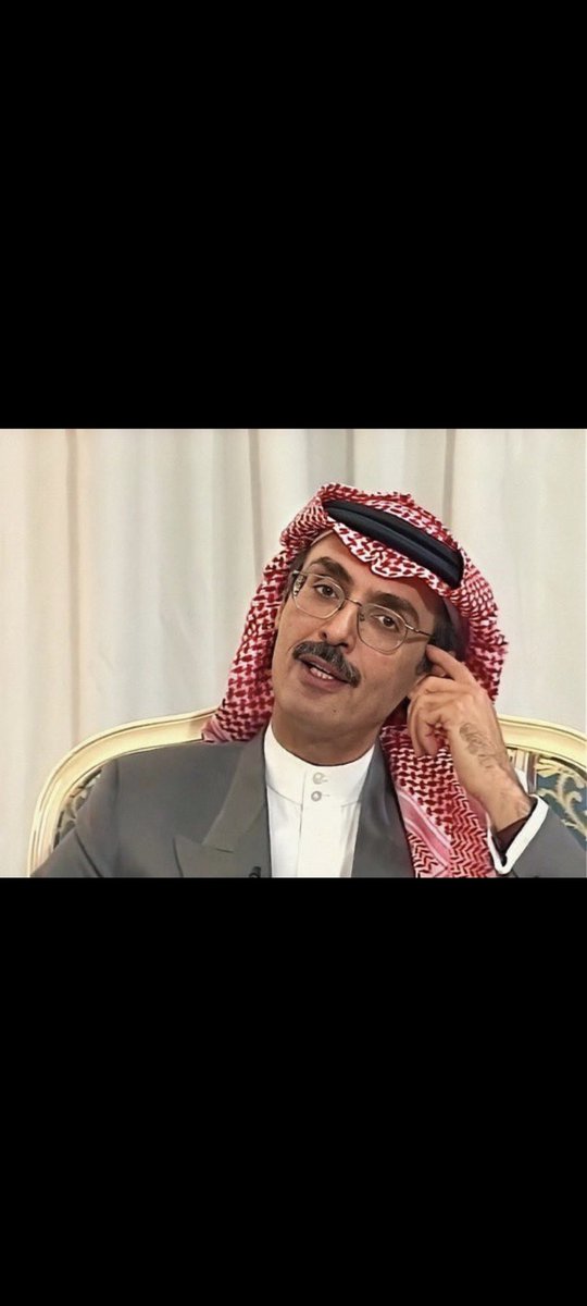 Q8__a2's tweet photo. يقولون اللي تحبّه تضمه بالعين
أنا بأي عين أضمك وأنت عيني https://t.co/2EqKJIehFs