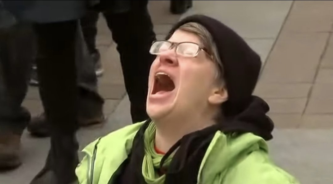 EndWokeness's tweet photo. When the dentist tells you that your teeth look straight and white: https://t.co/dOkTVCC09Q