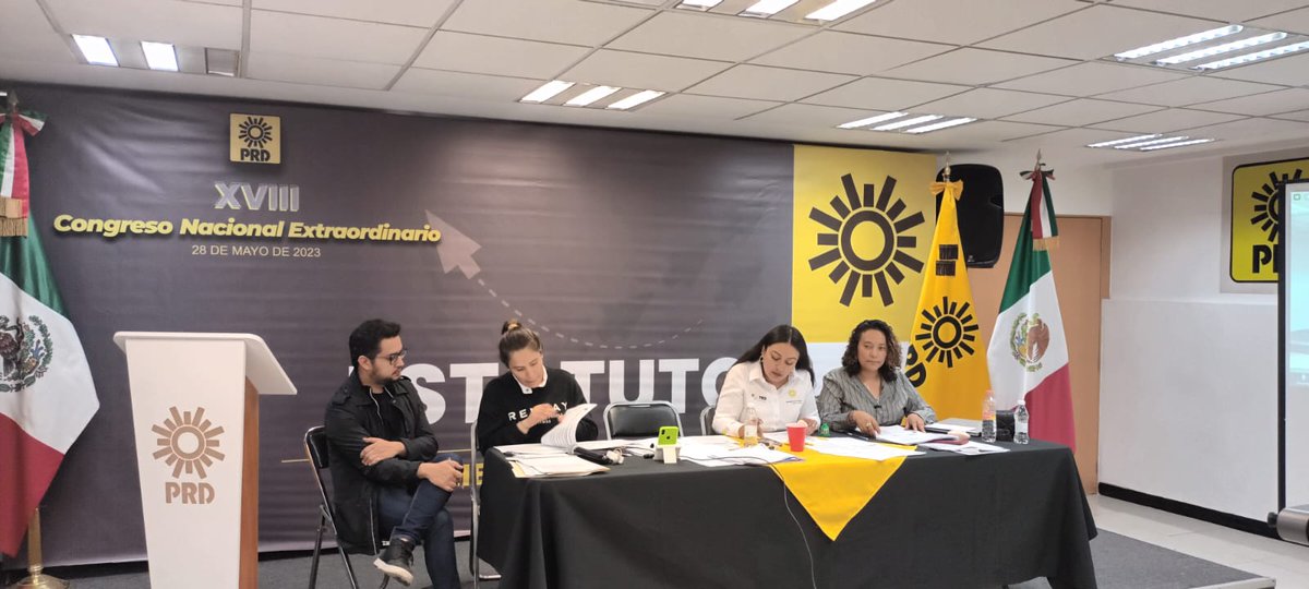 ConsejoPRD's tweet photo. Realizando los trabajos del XVIII Congreso Nacional Extraordinario del @PRDMexico, en las diversas Mesas de Trabajo de Estatuto, Principios, Programa de Acción y Resolutivos Especiales. @RoxanaLunaP @cameleazar @AdrianaDiazPRD @Jesus_ZambranoG @eloivazquez @reedssajor https://t.co/rTqVxgsaGU