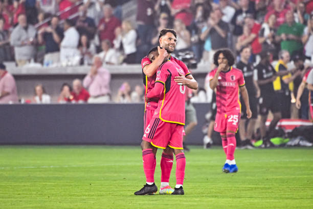 KMOXSports's tweet photo. Did you miss today's edition of the St. Louis City Soccer Report? Joining the show, we had Y98's Dale Schilly, Apple TV broadcaster @MaxBretosSports, and a whole second hour with @SoccerDadPod!
Hour 1: https://t.co/vsVtueHjNT
Hour 2: https://t.co/r1TFBx2CdP https://t.co/pnAoUucZKm