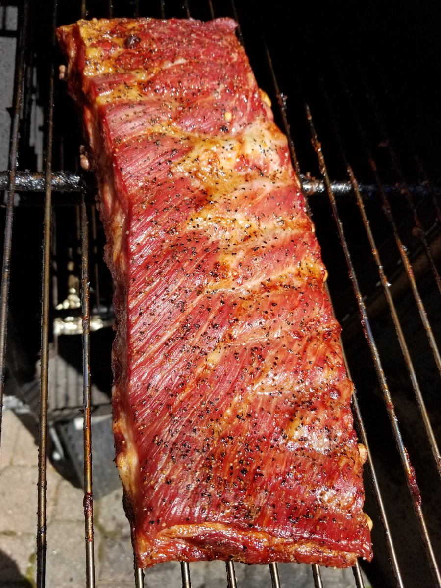 That there is a rib rack with just salt & pepper.  So underrated.  
#bbq #bbqlife #ribs #spareribs #saltandpepper