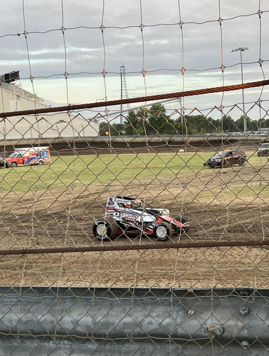 BC4RaceTeam's tweet photo. Getting ready to start Heat Race #3 at @kokomospeedway! https://t.co/FjzJg0unL7