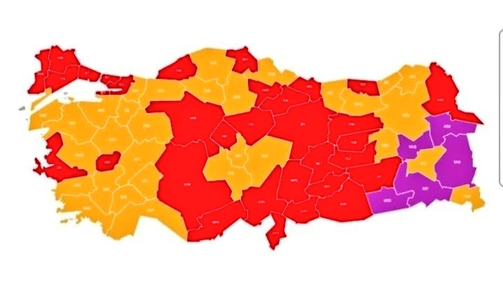 Bakın bu 1977 genel seçimleri. 46 yıl önce Ecevit; Chp adıyla sokaklara inmiş, iç anadoluda şov yapmış, Konya, Sivas gibi yerleri almıştı. Yani halkı ikna etmişti. Şimdi 46 yıl sonra bunu hala birileri yapamıyorsa çıkıp halka falan suç atmayın. Oyunu kuralına göre oynayın.