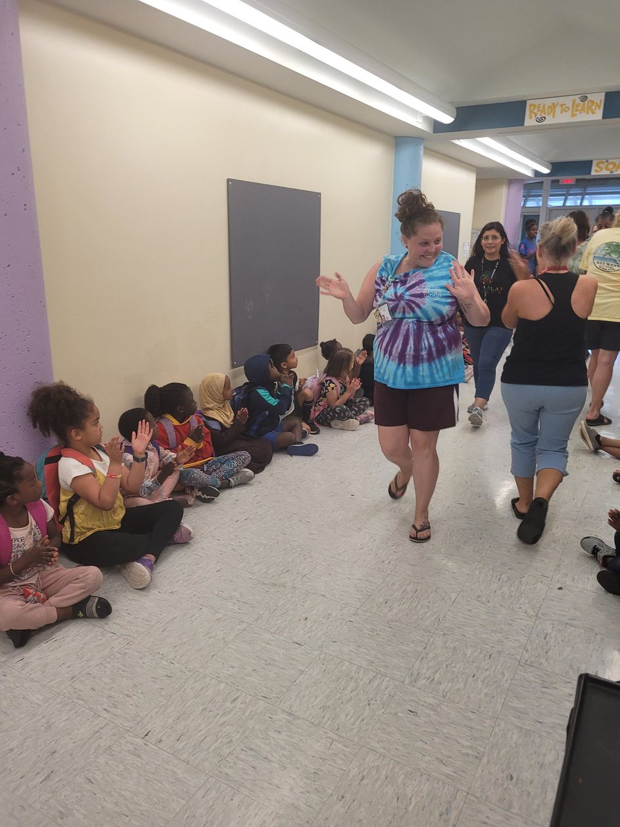 On Friday, we had a #VictoryLap for those staff members who are leaving us. Thank you for your service and dedication to our students! <a href="/kcpublicschools/">KCPS</a>