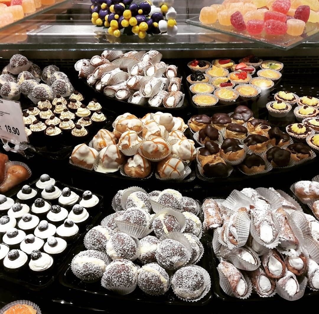 mrClancy99's tweet image. Just take my money!!! #magnoliabakery #fatboyproblems
