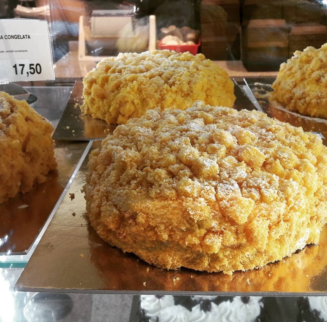 mrClancy99's tweet image. Just take my money!!! #magnoliabakery #fatboyproblems