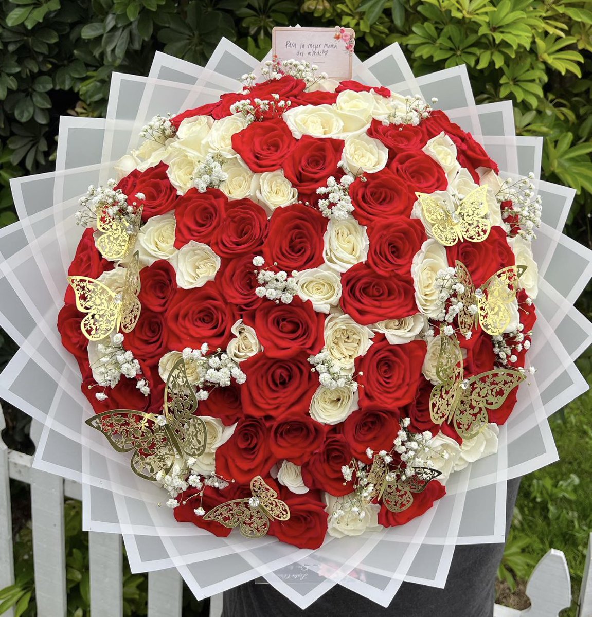 100 rose bouquet! <3 done by me 
@ bouquetsbyaraceli on Instagram 🤍