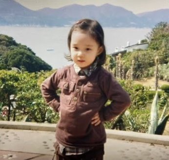silverluces's tweet photo. “hehe hello~ ano                 “luh. baby alive, 
name mo? 😁”                      sayaw ka nga” https://t.co/lDxUKAAKrM