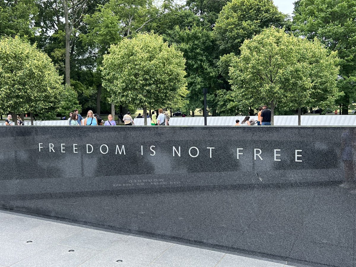 njdavecorn's tweet photo. Let’s remember what this weekend is really all about. Thank you to those that have given their lives so that we can enjoy freedom in this country! #freedomisnotfree #Arlington #Section60 #WashingtonDC #MemorialDay2023 https://t.co/Few8FuGOhM
