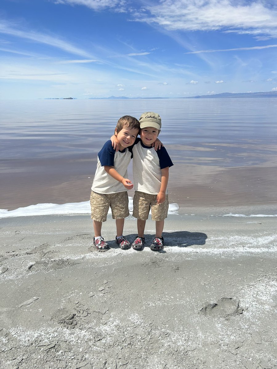 Ky1e12's tweet photo. These kids are the best man. https://t.co/IBfWVTa5Zh