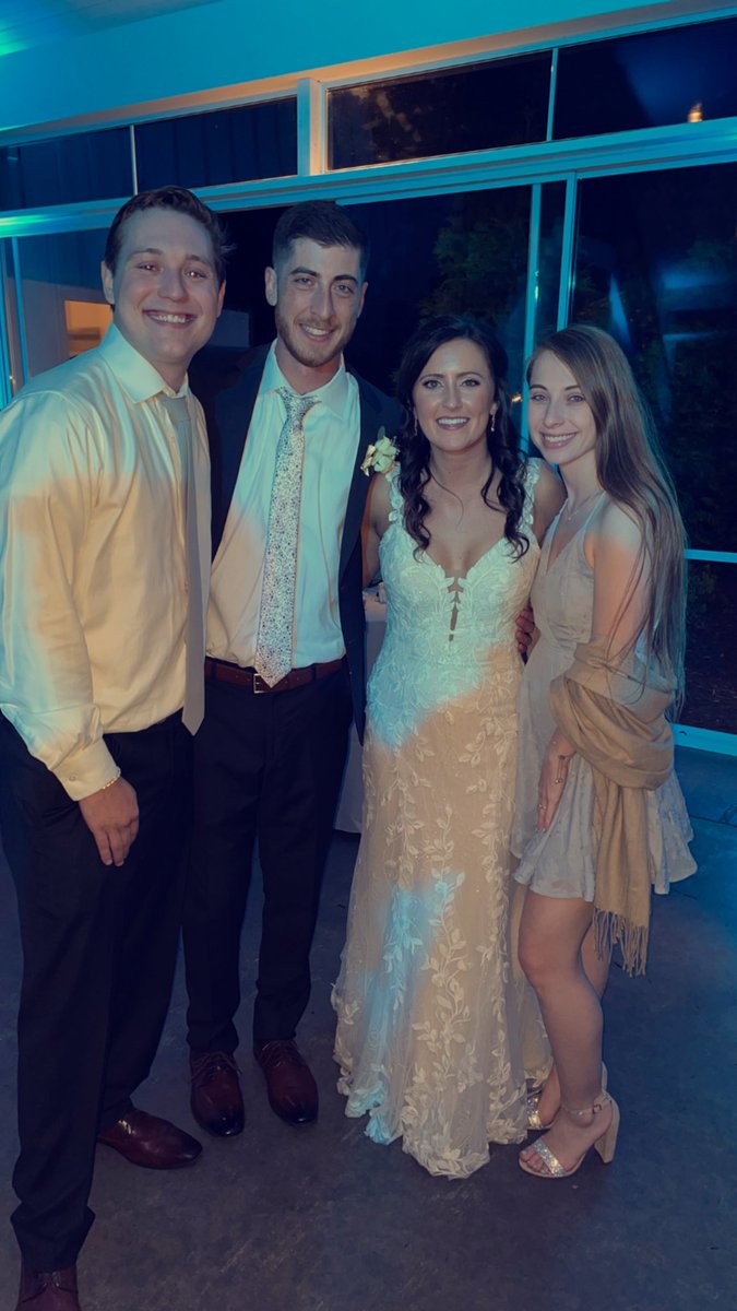 assssh1027's tweet photo. Congratulations Mr. &amp; Mrs. Freedman 💕🥂 https://t.co/31fYtSWEOS