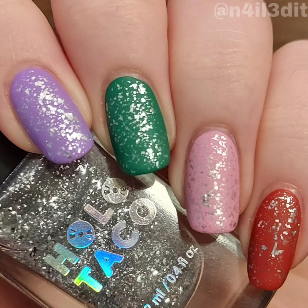 n4il3dit's tweet photo. Holo #amethystkittens and today I want to wish Amanda (@nail_icure) a HAPPY (belated) BIRTHDAY!! 🎉💜

I hope you had a fantastic day! #amandasmattifiedbday

💜💜
Products from 
@holotaco @nailogical 
💜💜

#holotaco #holotacocombo #mattenails #mattified #silvernails https://t.co/w8fiq6po3l