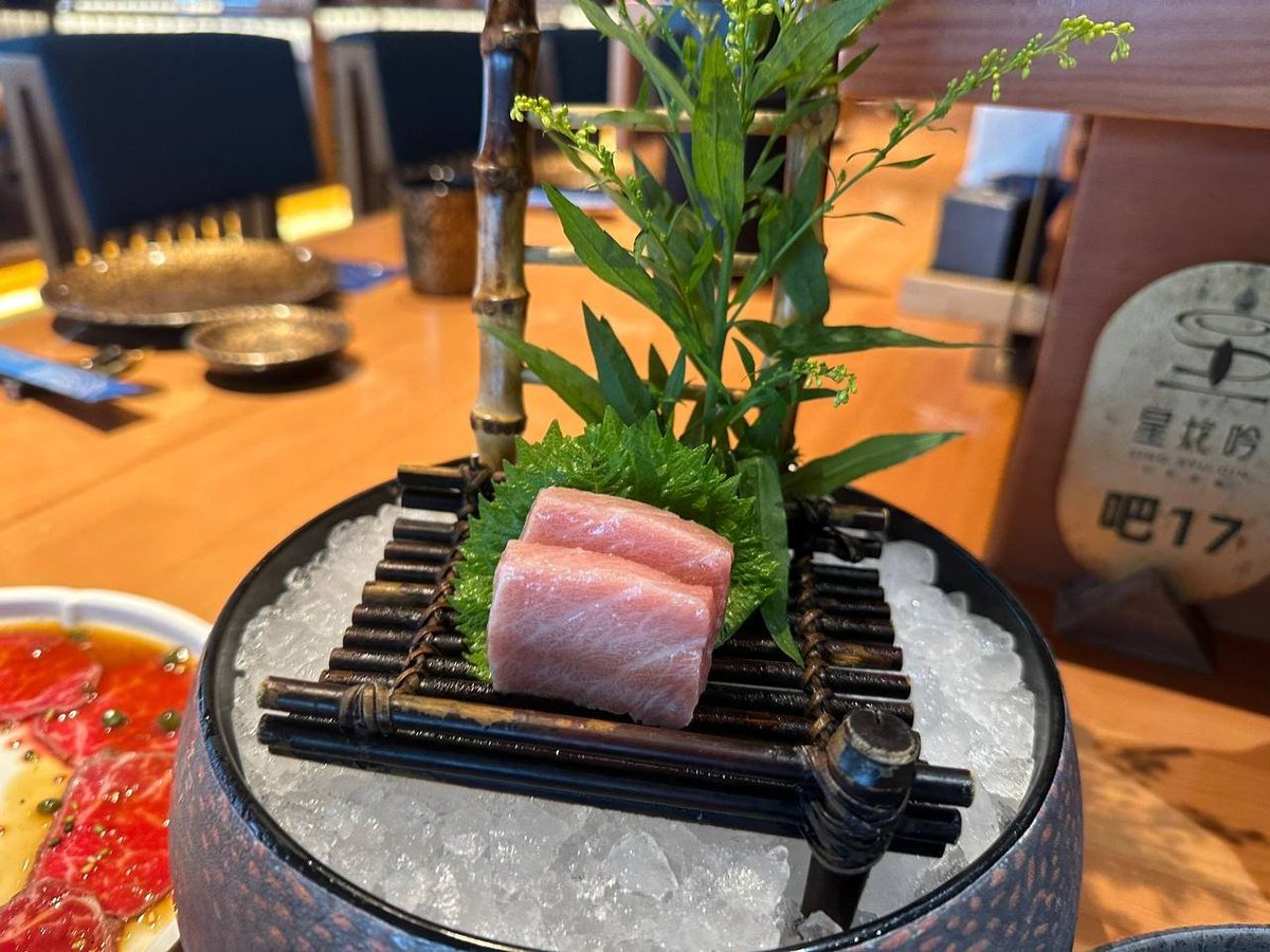 ambuwaf's tweet photo. I'll take you to eat Japanese food when you're here https://t.co/p9kOQUDEmw