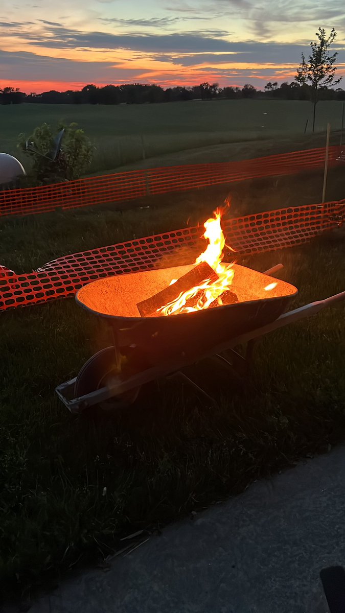 Redneck fire pit 🍻