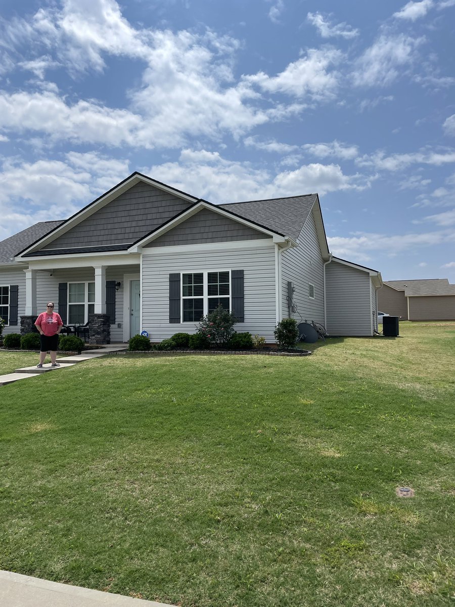 ReflectionsGA's tweet image. Another quality #GAF #roof installation by Reflections Remodeling of Georgia 🔨🔨