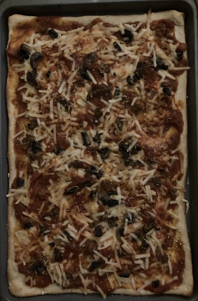 Kich Homemade Mushroom N’ Meatball Pizza. Before and after. #homemade #homemadepizza  #meatballs #mushrooms  #pizza  #kichpizza #HellsKitchen #hellskitchenpizza
