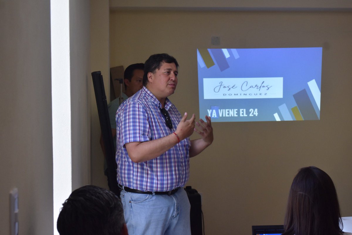 MariferGTO's tweet photo. “Ya viene el 24”, esa frase que muchos decimos, pero que representa el gran reto de defender nuestro Estado y rescatar nuestro país, y en el que sin duda las juventudes PANistas de Guanajuato estamos más que comprometidas 🤜🏽🤛🏽 https://t.co/gjJzOiVYoz