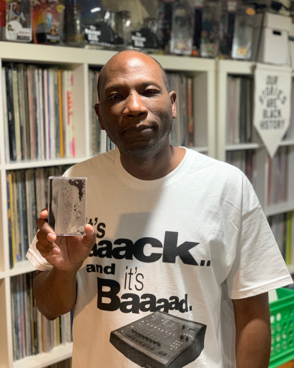 This cat @skemerichards came through to pick up his latest release “Digging for a Future Generation”. Grab it at recordbreakin.com 

I don’t take it lightly that #skemerichards has entrusted me in releasing his creative projects. It’s an honor.