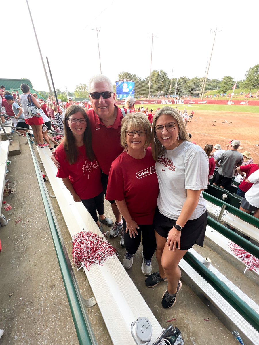 WHAT A WEEKEND AT THE RHOADS HOUSE!!🥳🥳🥳 BAMA IS BACK TO OKC!!

There’s being an Alabama fan & then there’s being an @AlabamaSB fan. What @UACoachMurphy has built here goes beyond the field. This community of people is simply the best. ♥️

#RollTide #PartyAtRhoads