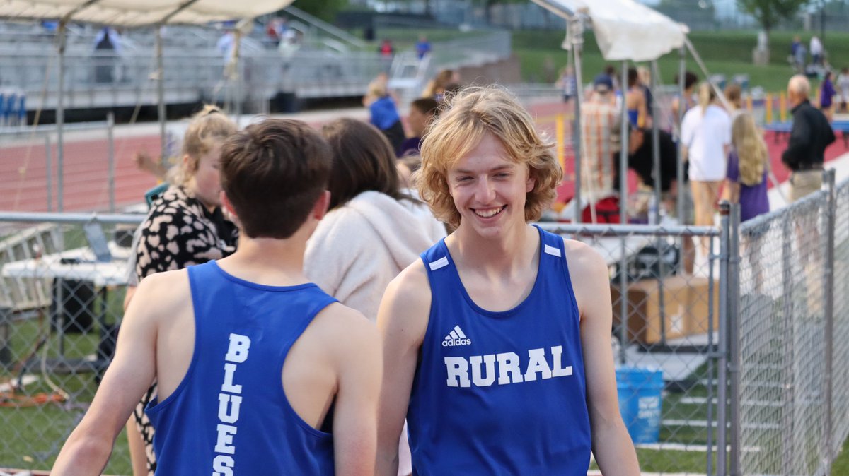 Distance squad finished the season at the State Track Meet yesterday. Proud of these kids and their hard work!

Girls 4x800 5th 🏅 
Boys 4x800 10th
Maddie 3200 9th
Payton 3200 10th
Easton 1600 13th
Davin 800 12th