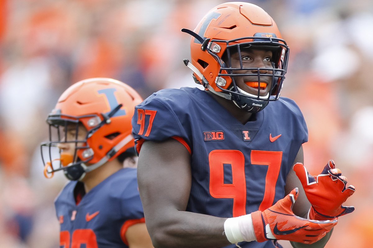 SSN_ILLINI's tweet photo. 97 days until #illini football π
Bobby Roundtree (@BobbyRoundtr97) played DE at Illinois from 2017-18. As a So. he led the team in TFLs, sacks, & PBUs. In 2019, he was paralyzed from a swimming pool accident. His rehab was an inspiration to all. RIP King π
#famILLy #97Strong https://t.co/L62S0YXomD