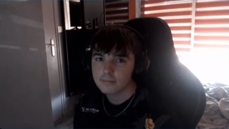 kazutovlr's tweet photo. Dude walks up to beastmode's gf

Beastmode's gf: I have a boyfriend!

The dude: is he hot?

Beastmode's gf: he's better than you at rocket league

The dude: https://t.co/eliYXA7t0a