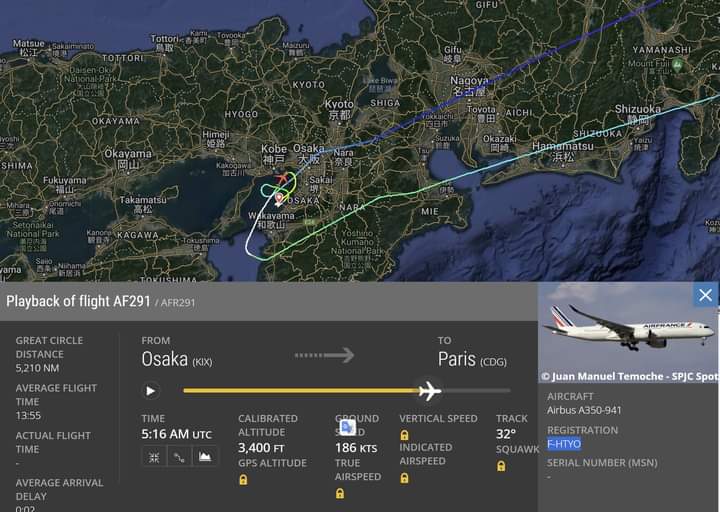 CockpitChatter's tweet image. Air France A350 got its nose punched today in Japan. AF291 from Osaka to Paris had a bird/s on the climb out.   Half an hour later they declared an emergency, after realizing that there were malfunctioning systems.
AIRBUS A350-941MSN 
Reg.  F-HTYO
Serial number 546