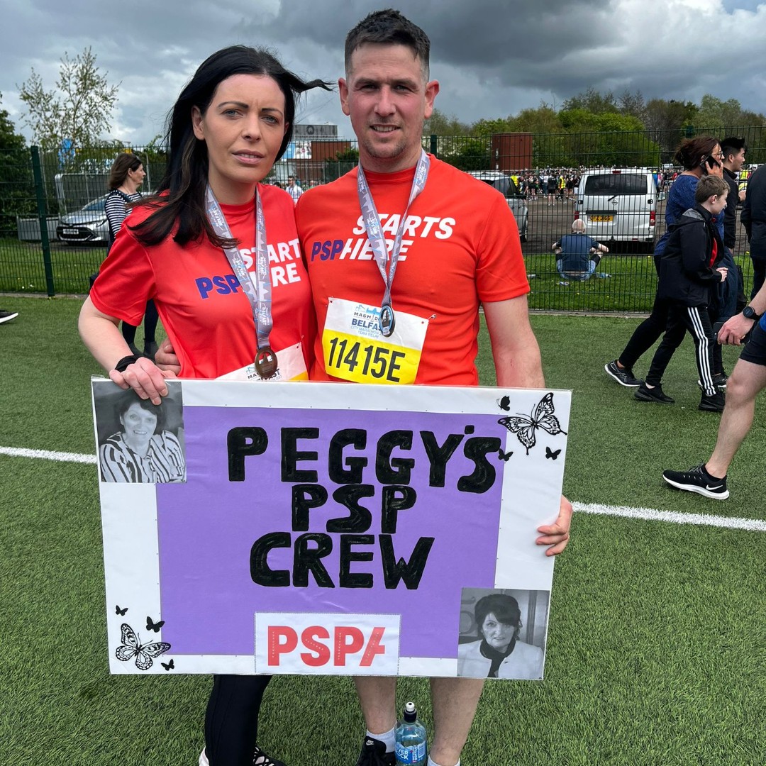 PSPAssociation's tweet photo. Lisa ran the Belfast marathon in April with her family! ๐โโ๏ธ๐ it was a tribute to her beloved mother, Peggy, who passed away with PSP. ๐ช
Congratulations on her remarkable achievement.
#MondayMotivation #Inspiration #MakingADifference #PSPA #LisaRocks #PSP https://t.co/WS7xpZhAjY