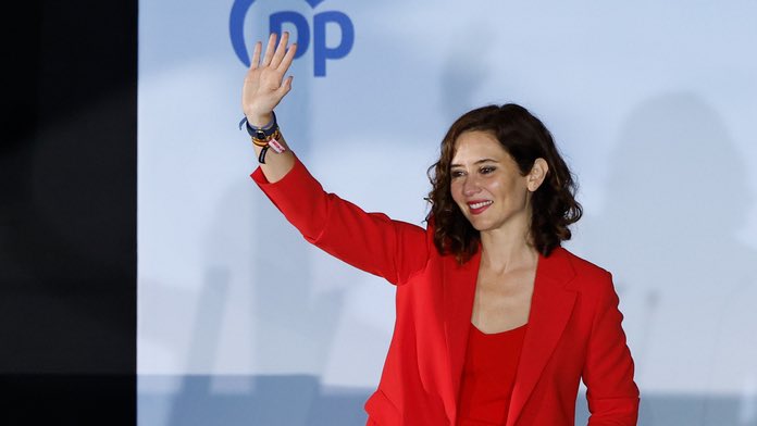 -¡Madrileños, tengo una buena noticia y una mala!
¡¡¡La buena es que ETA se ha disuelto tras mi victoria!!! Y la mala es que volverá en Noviembre o Diciembre para las elecciones generales.