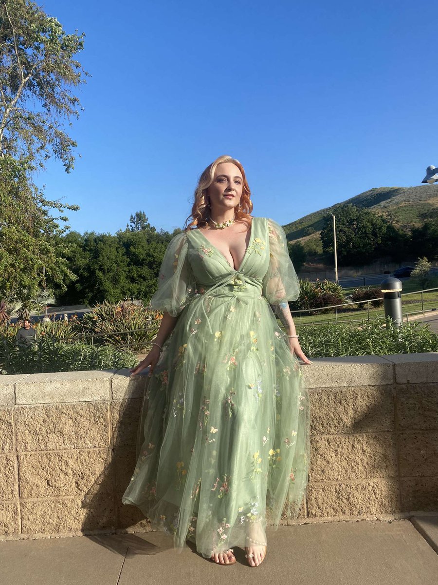 insanitycure's tweet photo. ✨🧚‍♀️ wedding fairy 🧚‍♀️✨ https://t.co/1bDhVGM4lw
