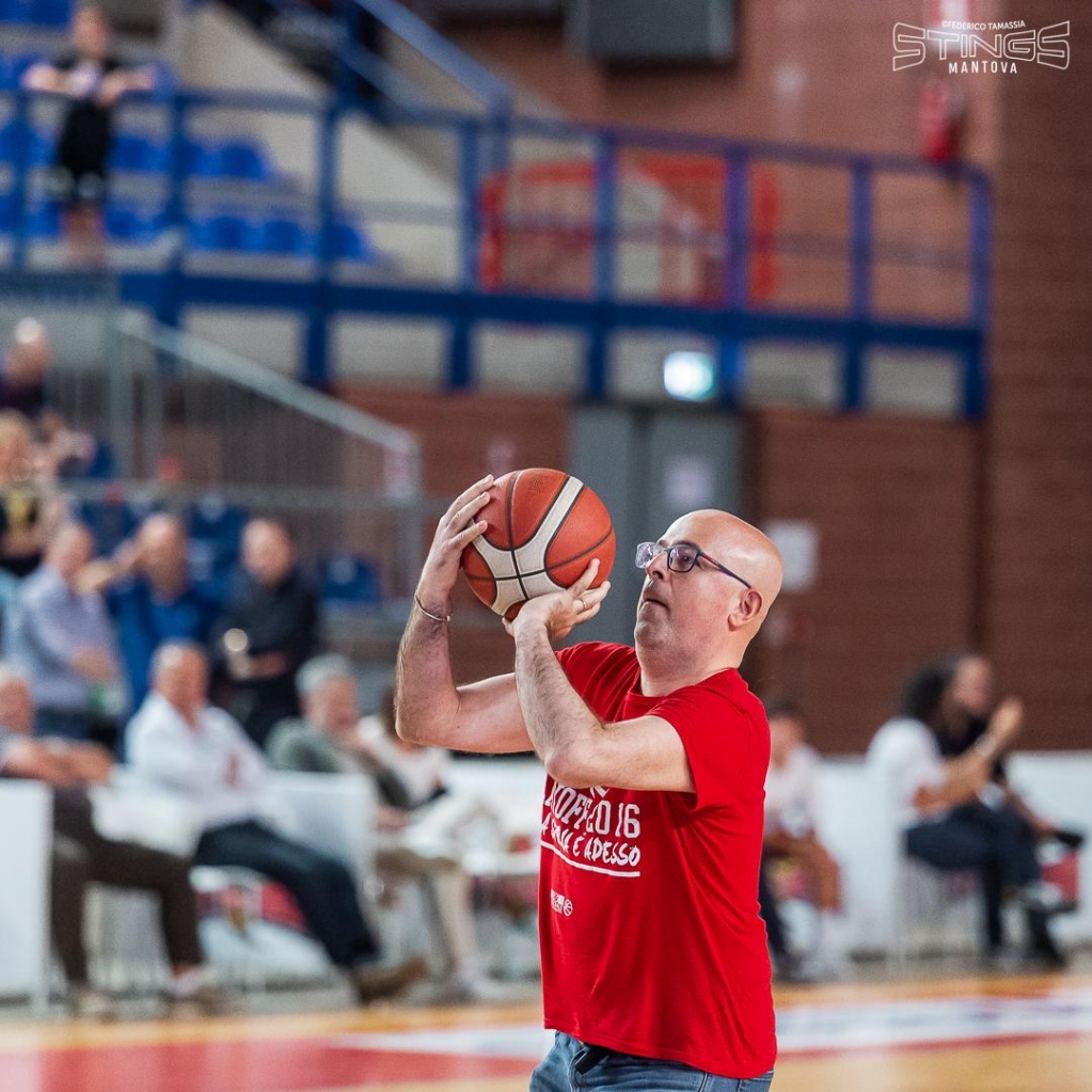 Le immagini della gara del tiro da tre punti!🔥
Vi ricordiamo che sono ancora aperte le iscrizioni per gara 2!

#goStings #LNP #LaNostraPassione #NoiSiamoMantova
@lnpsocial @staff_spa