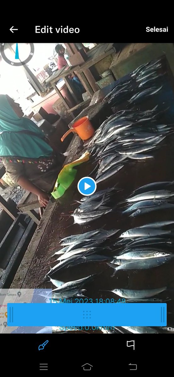 SaidaUmagapi's tweet photo. Tgl,23/05/2023 Saida Umagapi Luhkan Sula Bp3Ambon melaporkan hasil produksi ikan Julung Kub Tahageka 
Jumlah 50 kg,dengan harga 20,000/kg
#GiatluhkansulaBp3Ambon
#LuhaporKP
#SatminkalBp3Ambon https://t.co/DHvWD6HqYK
