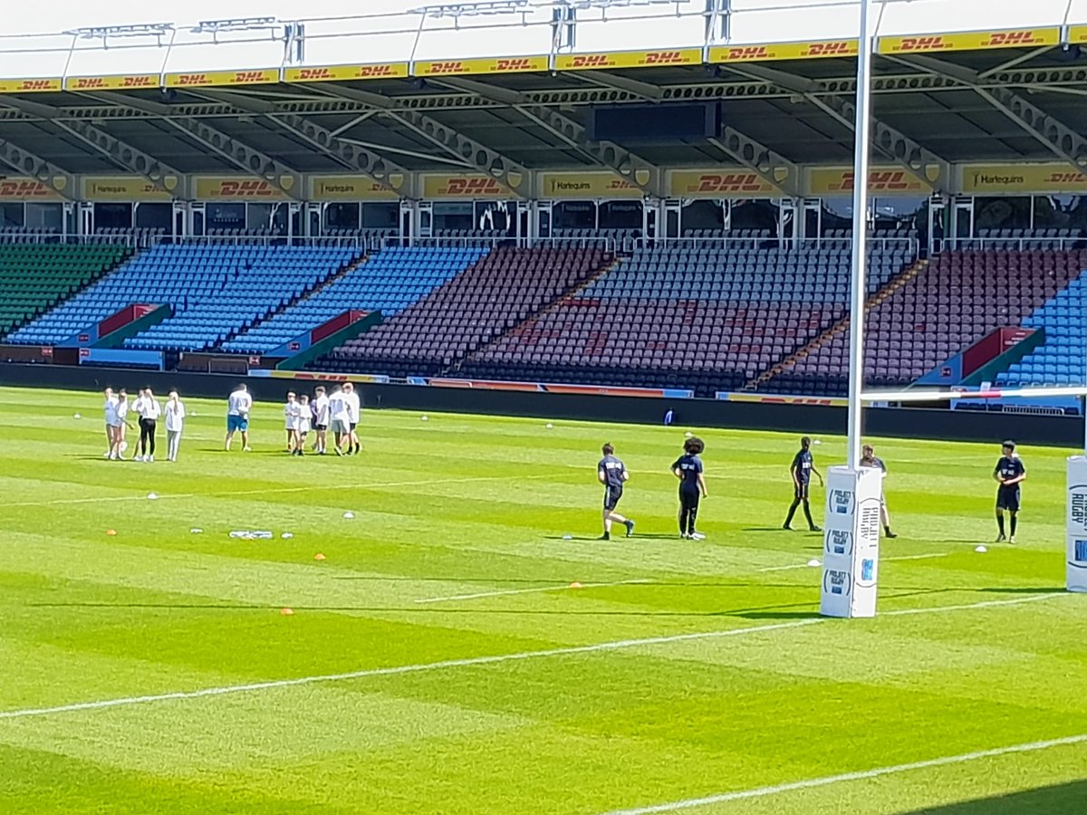 GreenWitch81's tweet photo. Busy weekend! Project Rugby from the @premrugby on the Saturday then a double header on the Sunday with @HarlequinsWomen and the Quins Amateurs. Monitoring the usage now at over 306 hours and collecting Data and  the pitch conditions pre game. 🏉🌱
#COYQ
@enterpriseplant https://t.co/bXszp29TCJ