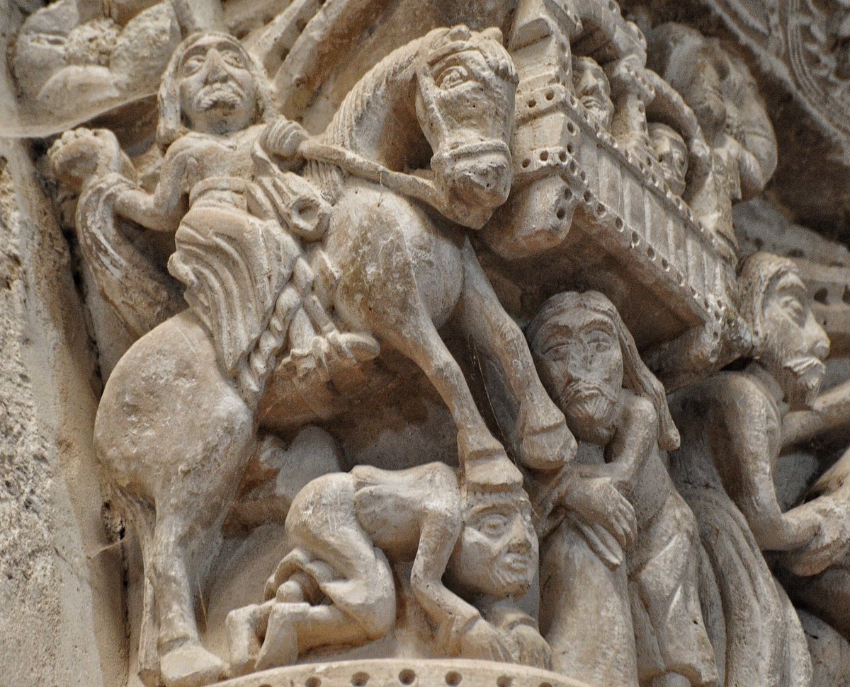 RomanicoEspana's tweet photo. No sé si será por el hermetismo y lo compleja de ver por dentro que es su iglesia, pero me resulta tan extraño como injusto que este maravilloso capitel de Santa María la Mayor de Aguilar de Bureba (Burgos) resulte tan desconocido
#FelizLunes #BuenosDias #FelizSemana https://t.co/TjHnBLMgAO