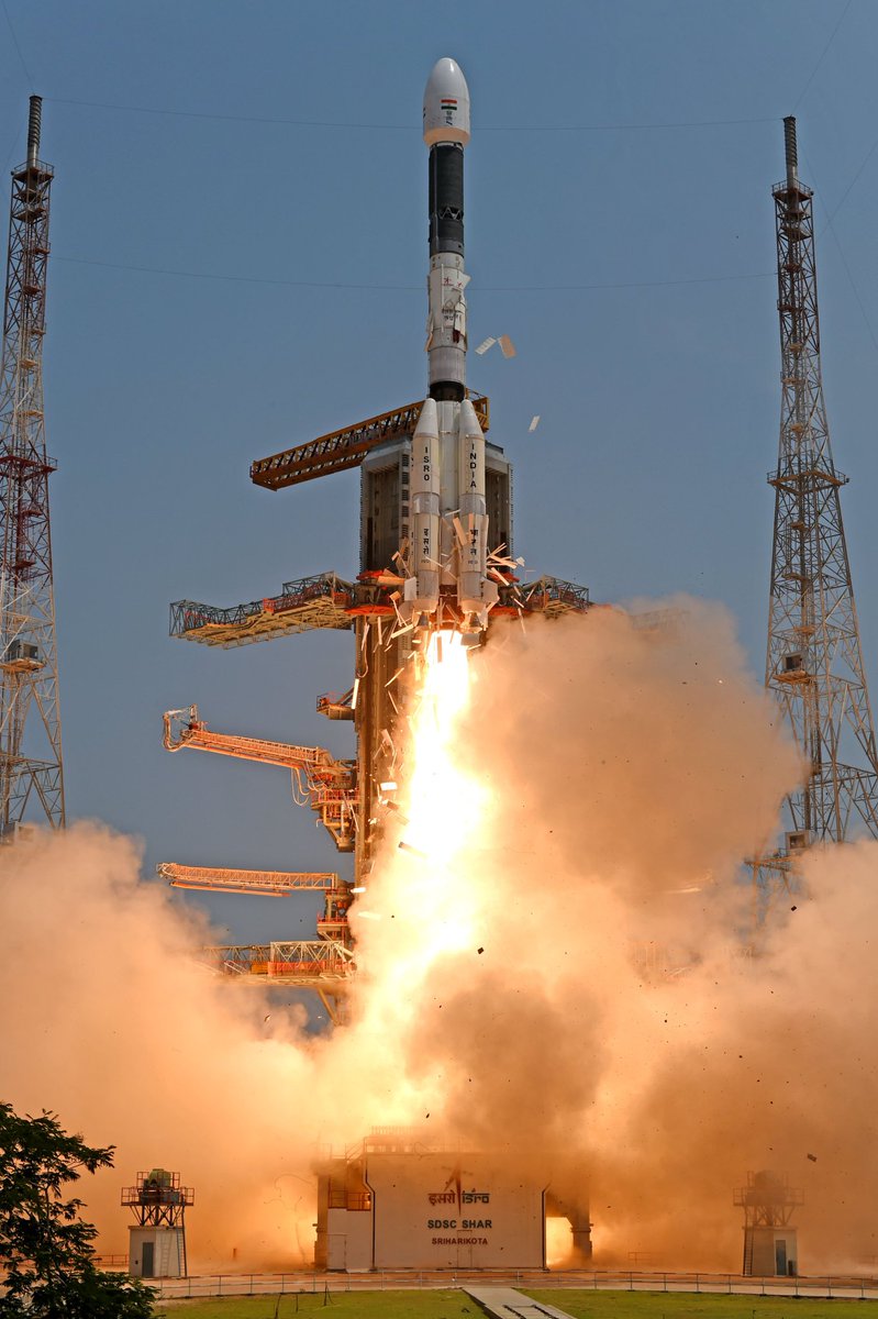 ramaswamysotta's tweet photo. Another prestigious launch... Today morning ..The NVS-O1 #satellite was released precisely into a #Geosynchronous Transfer Orbit by @isro GSLV F-12 rocket, the satellite will travel to its designated orbit 🛰
#IADN https://t.co/R0R9Su0RMZ