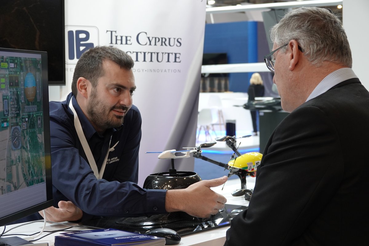 CyprusInstitute's tweet photo. Ομάδα του Ερευνητικού Εργαστηρίου Μη Επανδρωμένων Συστημάτων #USRL συμμετείχε στην Έκθεση DEFEA 2023 στην Αθήνα. Η ομάδα του ΙΚυ είχε την ευκαιρία να παρουσιάσει τα τελευταία επιτεύγματα του Εργαστηρίου σε προηγμένα συστήματα ελέγχου πτήσης και σε UAS υψηλής απόδοσης #CyI https://t.co/6399dubDih