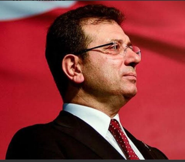 @ekrem_imamoglu Çok yoruldun Ekrem başkan
Eminim içinde tuttuğun söyleyeme digin bir çok şey var.
Seni seviyoruz.