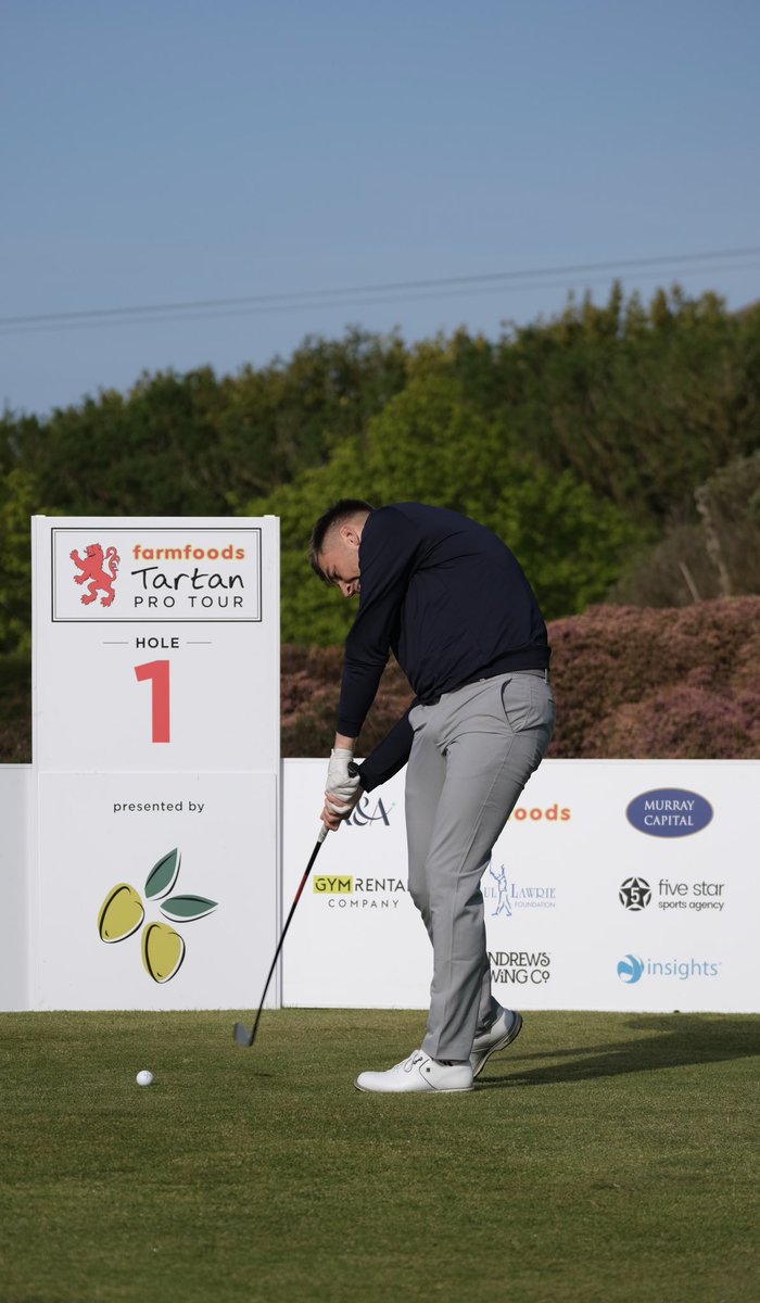 tartanprotour's tweet photo. Euan Brown gets the Portlethen Classic presented by @EntierLtd off and running 🏃‍♂️ 

#OfficialFeederTour https://t.co/pHJmtJpoYG