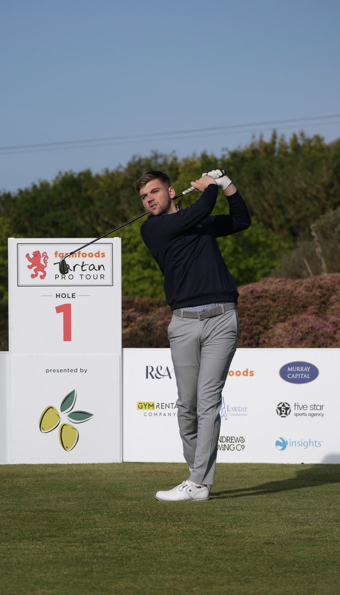 Euan Brown gets the Portlethen Classic presented by <a href="/EntierLtd/">Entier Ltd</a> off and running 🏃‍♂️ 

#OfficialFeederTour