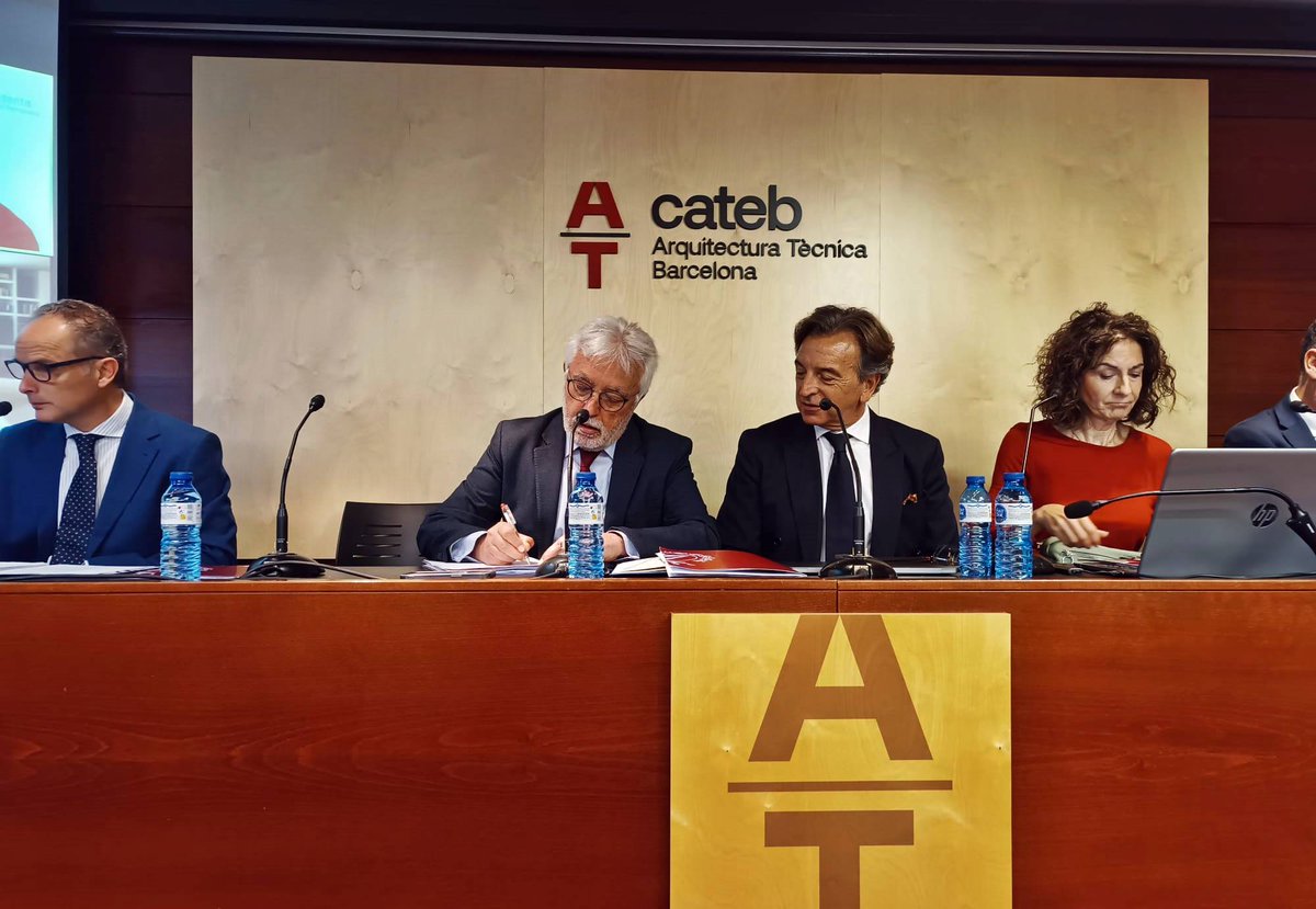 COAATIEALMERIA's tweet photo. ¡Buenos días! La semana pasada estuvimos en Barcelona, participando en la Asamblea General del #CGATEsp que fue el colofón a unas intensas jornadas en Construmat y la cita de los Gabinetes Técnicos. #CoaatieAlmería https://t.co/haM18bK1jj