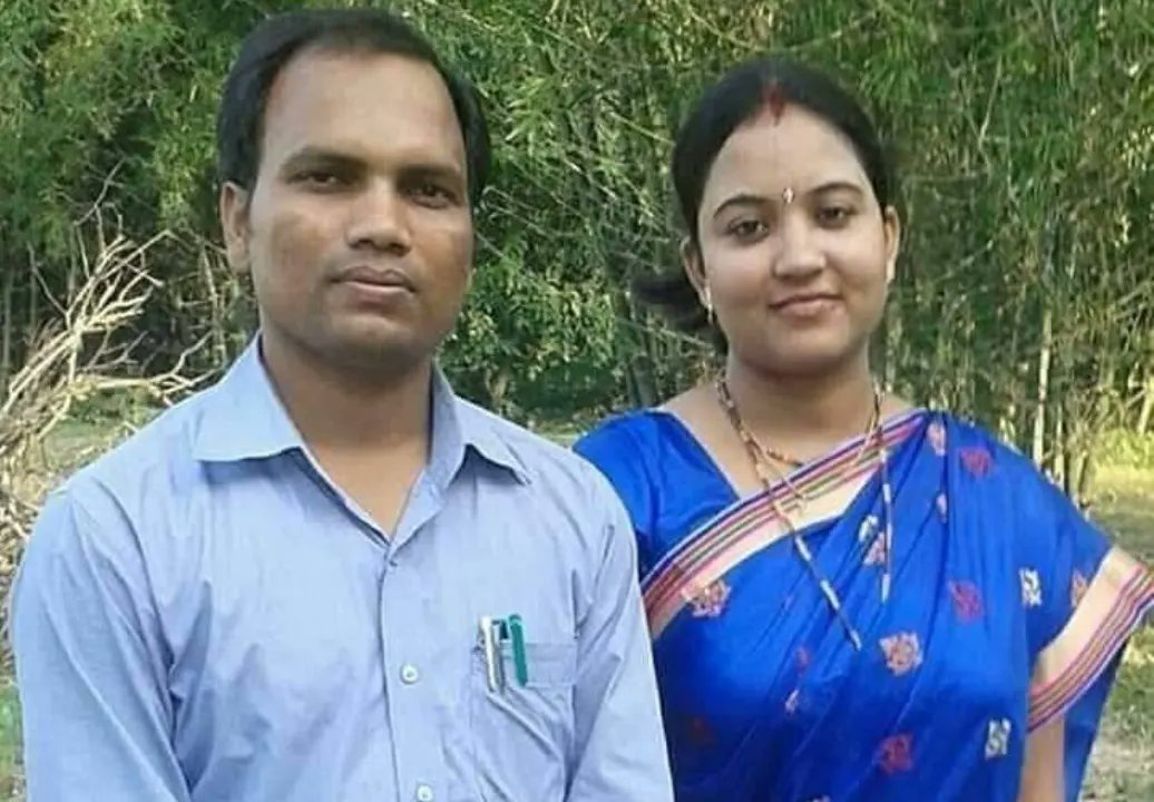 DrGautamKrishna's tweet image. आज मेरी प्यारी👉धर्मपत्नी #स्वेता जी(BDO)❤️का जन्मदिन है।🌹हमारी और आपकी पटना कॉलेज पटना(2004)से शुरू होने वाला वैचारिक मित्रवत रिश्ता 2014 में #शादी के पवित्र बंधन में बंध कर स्थाई और शाश्वत हो गया । मैं ईश्वर से कामना करता हूं कि आप हमेशा स्वस्थ सफल और सामर्थ्यवान बने रहें।