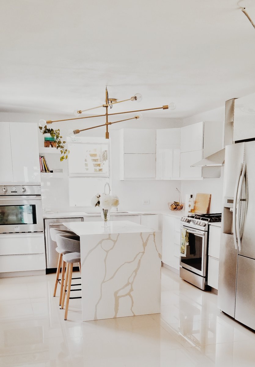 Tip of the Day: Planning a kitchen renovation? Opt for timeless and durable materials like granite or quartz countertops. They not only add elegance but also stand the test of time. #KitchenRenovationTips #CountertopIdeas #HouseNerdz