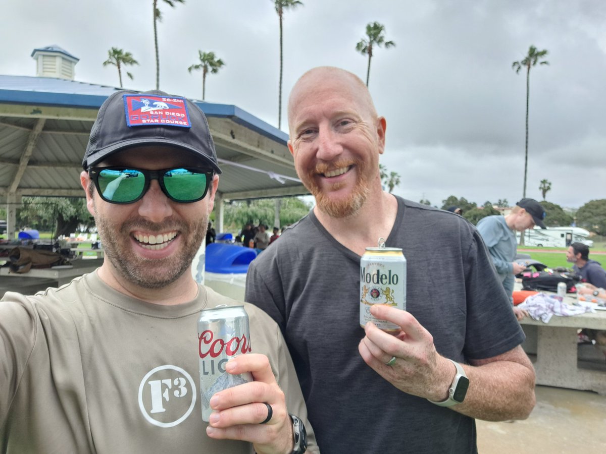 Homebrew_F3's tweet photo. Cheers! 26.2 miles in the books for the @GORUCK San Diego Star Course. It was an awesome event and I'm already looking forward to doing another.
#BeerFinish
#AmericasFinestCity https://t.co/BBGdg06Kv0