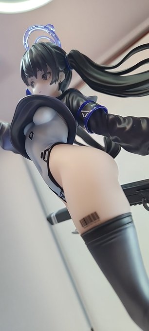 やっぱりデカい武器ってカッコエエよね https://t.co/wTRHMO6f4w