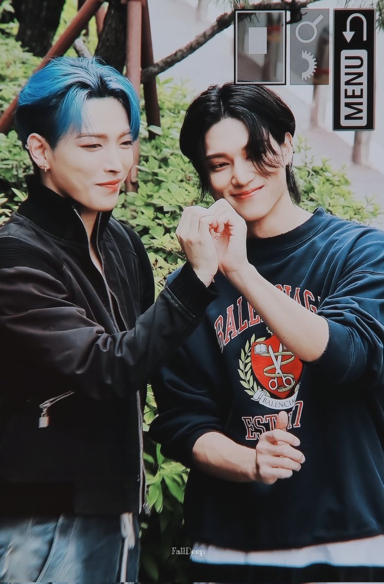 FallDeep_Nov's tweet photo. 230529 

🍒🩵

#에이티즈 #ATEEZ #홍중 #HONGJOONG #우영 #WOOYOUNG #토파즈 #topaz https://t.co/i1uifcy6M5