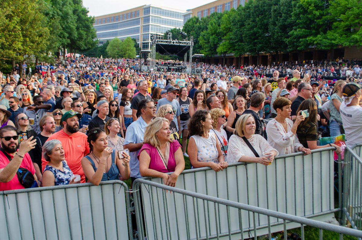 TheRomanticsDet's tweet photo. More pics from  the WILDFLOWER FESTIVAL May 20, 2023. https://t.co/QqNAqprCBd