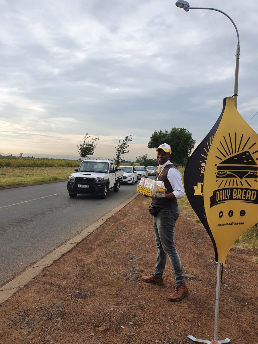 MphoSetjeo's tweet photo. Sleep is overrated 😊😊 Happy new week good people. Let's do this.
Kindly visit us on these spots:
📍Mayberry Park corner
📍Leopards Rest robots
📍 Brackenhurst Intersection
#mphowadailybread
#dbpayitforward
@KasiEconomy
@Yoco_ZA https://t.co/cjNdEAqzXa
