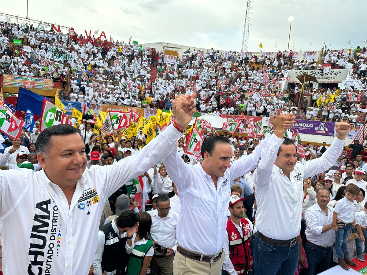 MilenioLaguna's tweet photo. Manolo Jiménez realiza cierre de campaña en Plaza de Toros en Piedras Negras https://t.co/CULb7sylSF https://t.co/CrwzSq7pLE